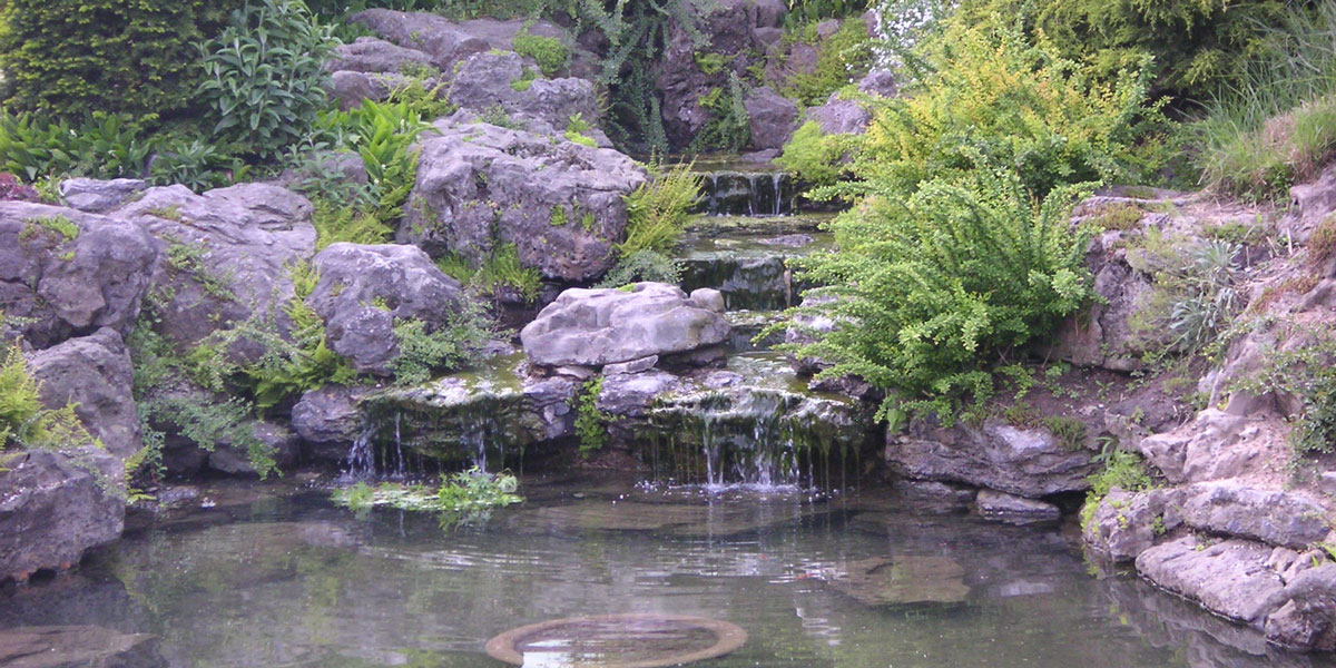 Amenajarea gradinii - Iazuri, bazine decorative, fantani cu apa descendenta, cascade - Elver Intercons